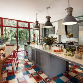 Soliscolomer Architecture Sure Knows How to Use Colors to Create Dramatic Interiors